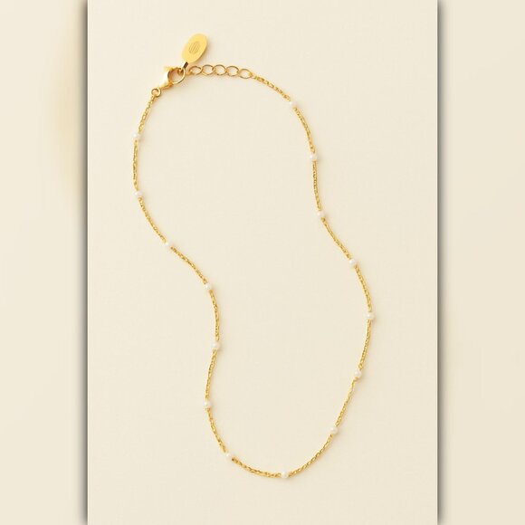 🆂🅰🅻🅴 A006-A • Nikki Smith Delicate Gold Chain Necklace with White Beads - Picture 1 of 5